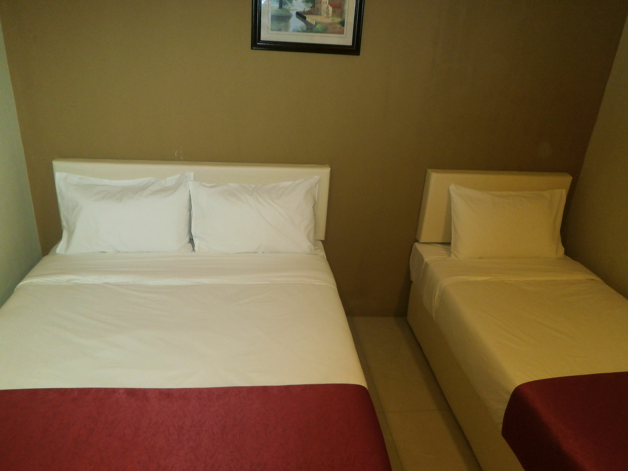 Check Inn Johor Bahru Exterior photo